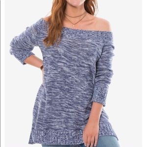 🦋 Chelsea Studios Off the Shoulder Long Sw…